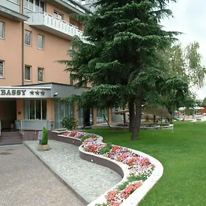https://hotel-embassy-pero.it-lombardy.com