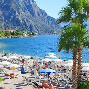 https://leonardo-da-vinci-limone-sul-garda.it-lombardy.com