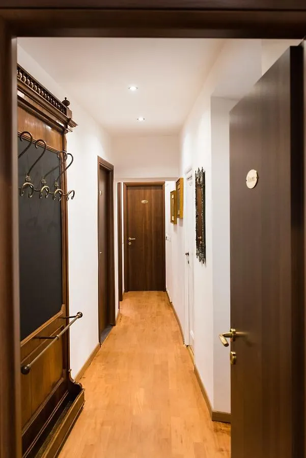 Domus Popolo Bed & Breakfast Rome